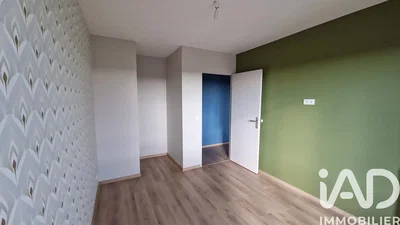 Chambre; parquet, lumière naturelle, rénové