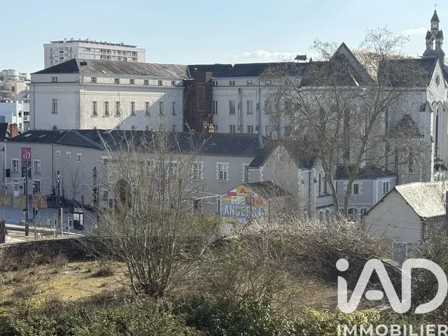 Haus und umgebung; blick