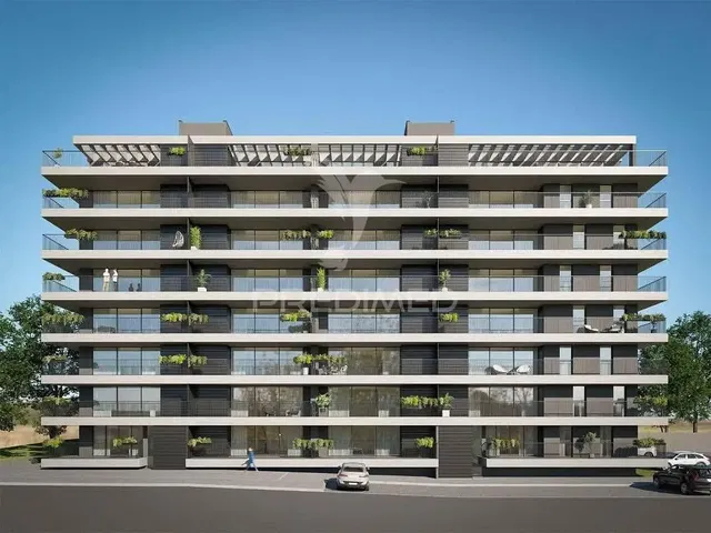 Dům a okolí; výhled