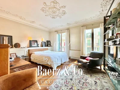 Yatak odası; doğal ışık, modern stil