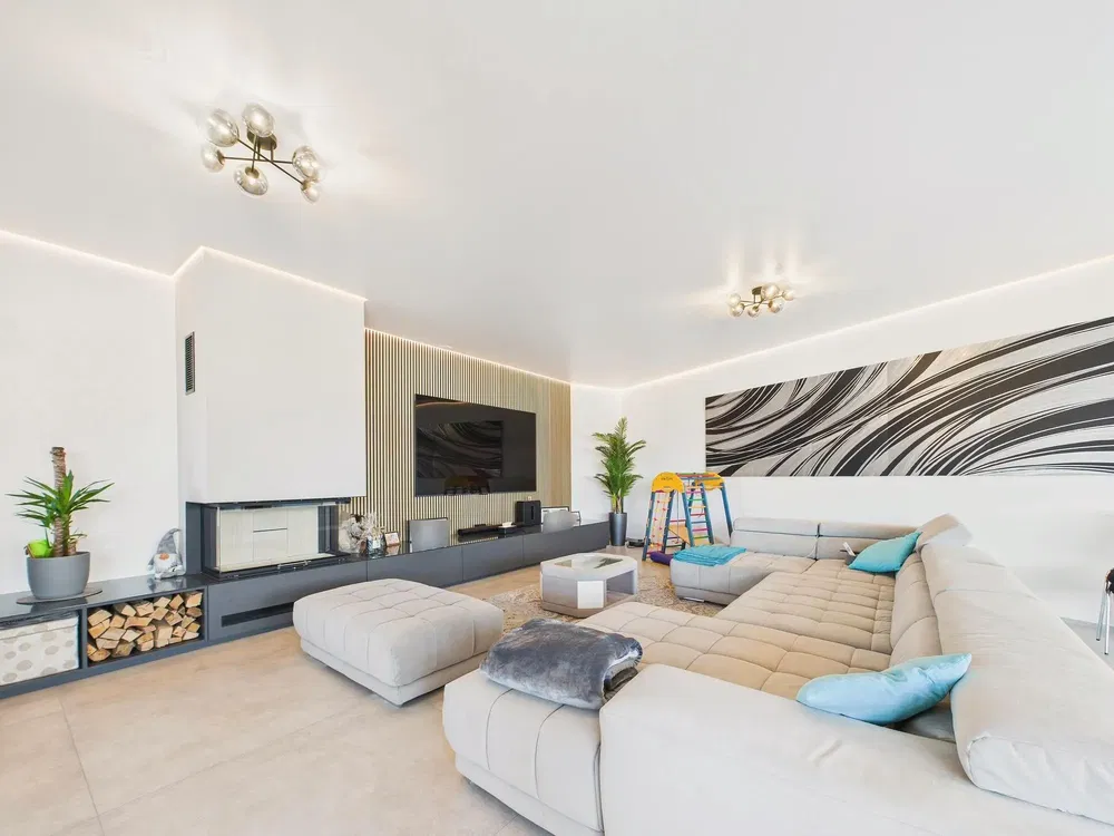 Wohnzimmer; tageslicht, moderner stil