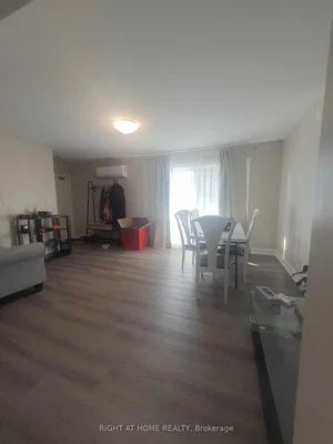 Salon; lumière naturelle, carrelage