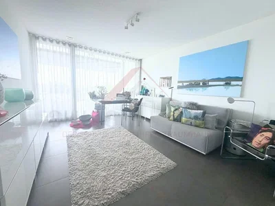 Wohnzimmer; tageslicht, moderner stil