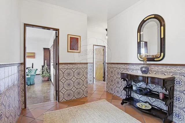 Wohnzimmer; fliesenboden, rustikaler stil