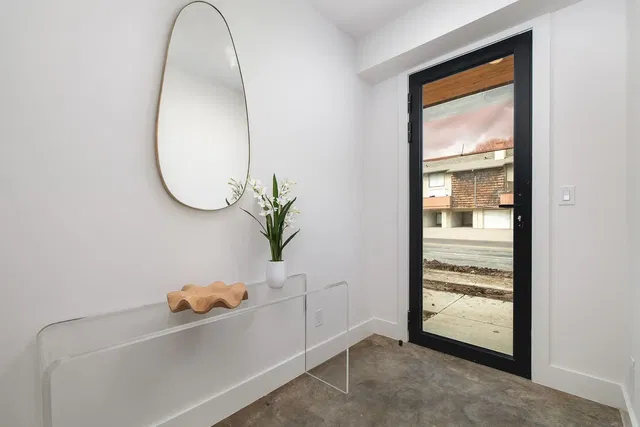 Guardaroba; luce naturale, stile moderno