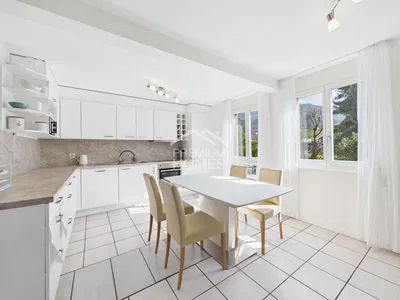 Küche; blick, fliesenboden, tageslicht