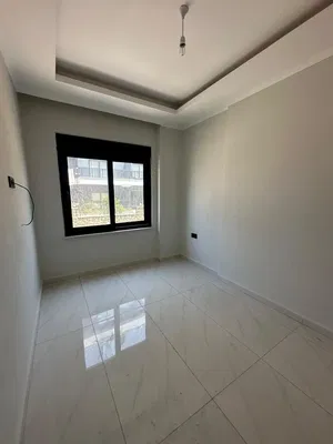 Спаваћа соба; плочице, природно светло, реновиран