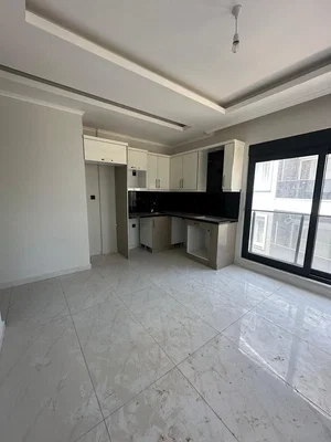 Кухиња; плочице, кухињски апарати, поглед, природно светло