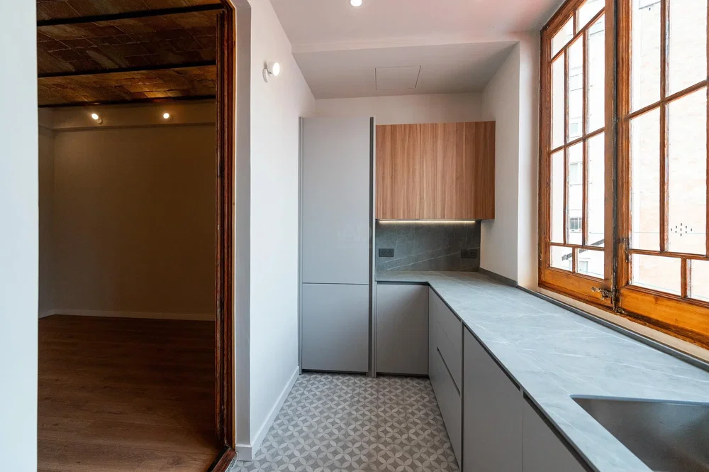 Mutfak; doğal ışık, tadilatlı