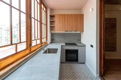 Mutfak; manzara, mutfak aletleri, doğal ışık