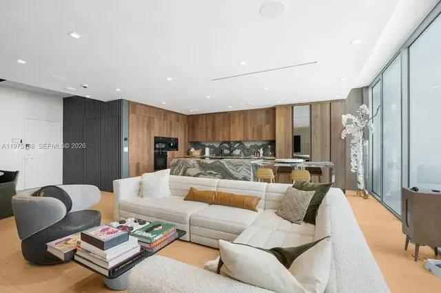 Soggiorno; luce naturale, stile moderno