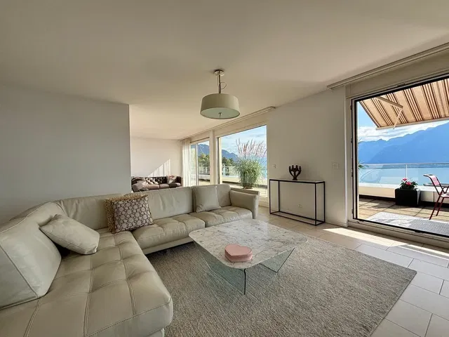 Salon; vue, lumière naturelle