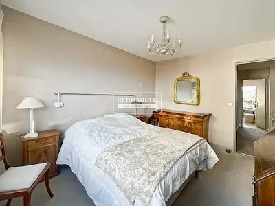 Спаваћа соба; природно светло, рустикални стил