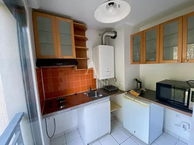 Mutfak; mutfak aletleri, fayans zemin