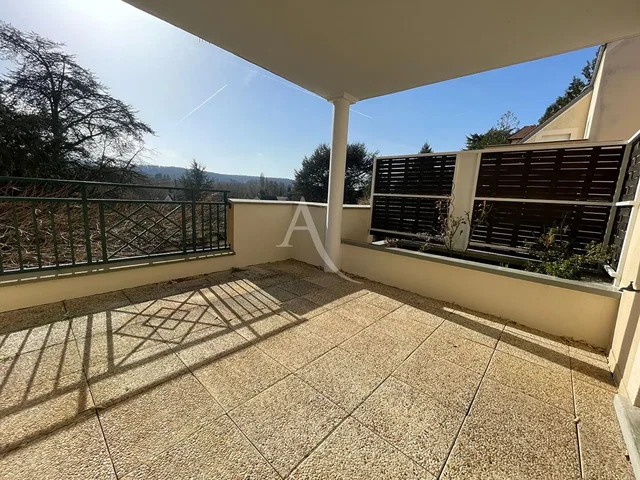 Terrace; tile floor, view