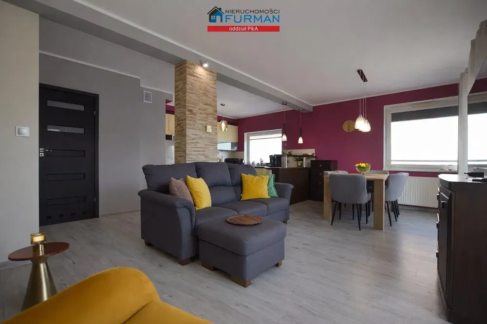 Dnevna soba; moderni stil, prirodno svjetlo, pločice