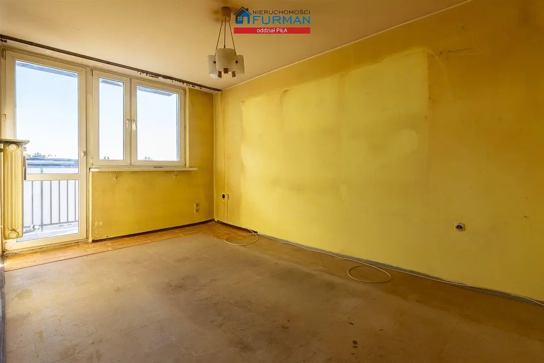 Ostalo; potrebna renovacija, pogled, prirodno svjetlo