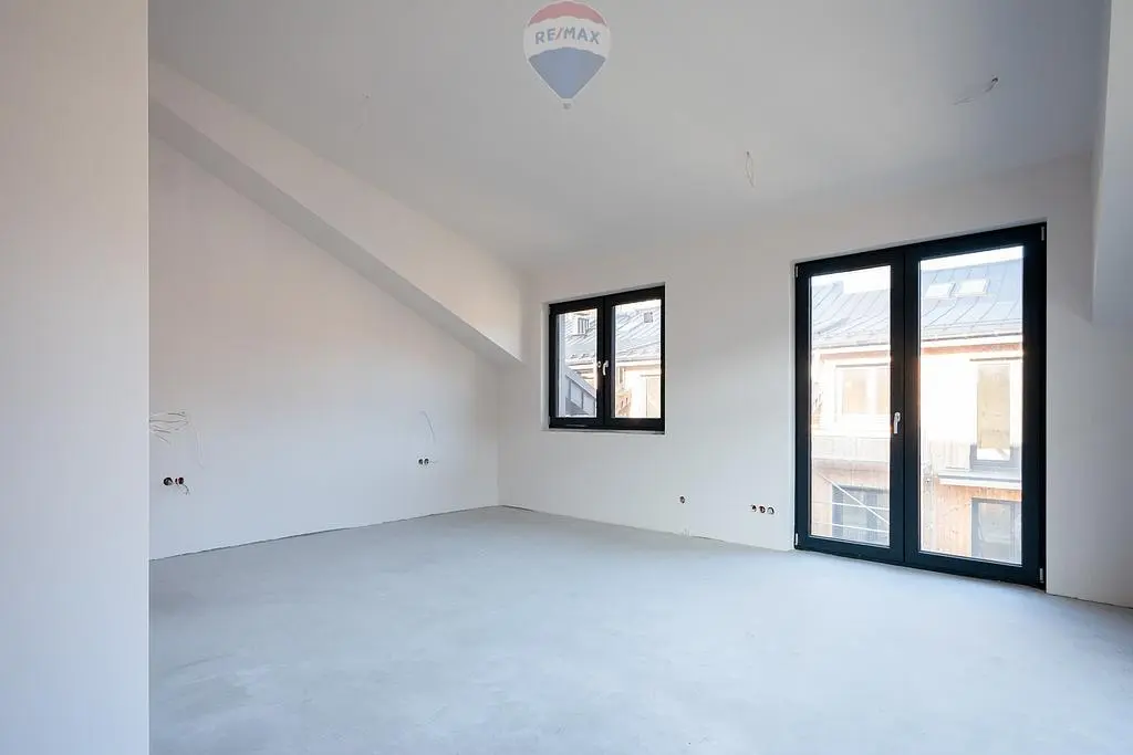 Ostalo; prirodno svjetlo, potrebna renovacija