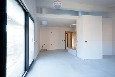 Ostalo; prirodno svjetlo, potrebna renovacija