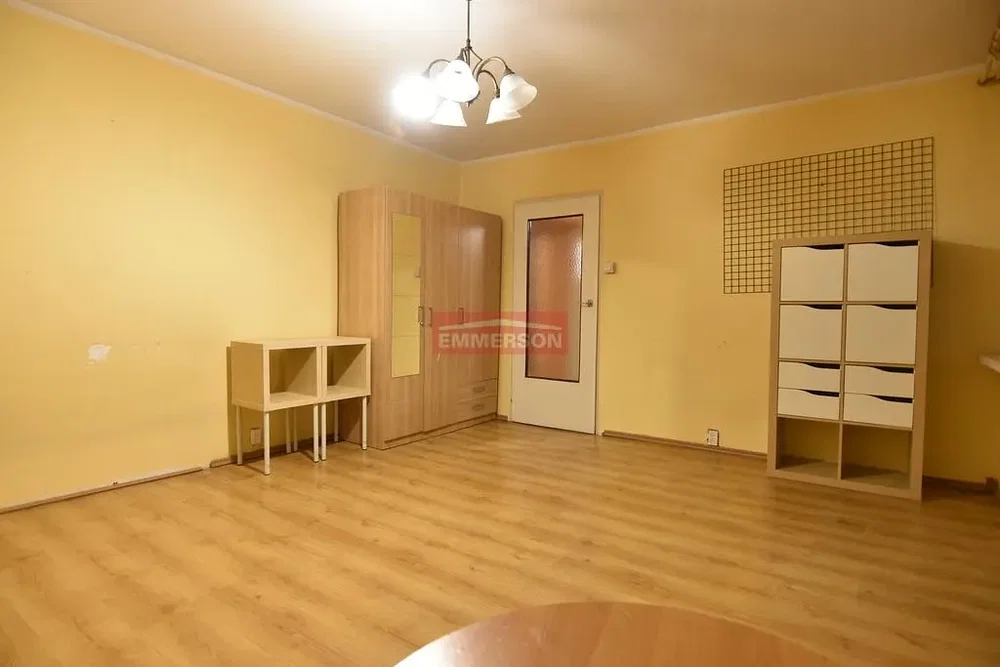 Chambre; parquet, lumière naturelle