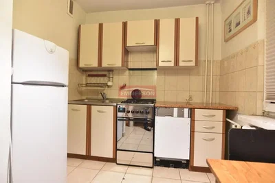 Cuisine; électroménager, carrelage