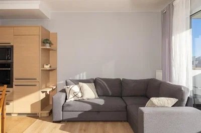 Salon; vue, parquet, lumière naturelle, style moderne