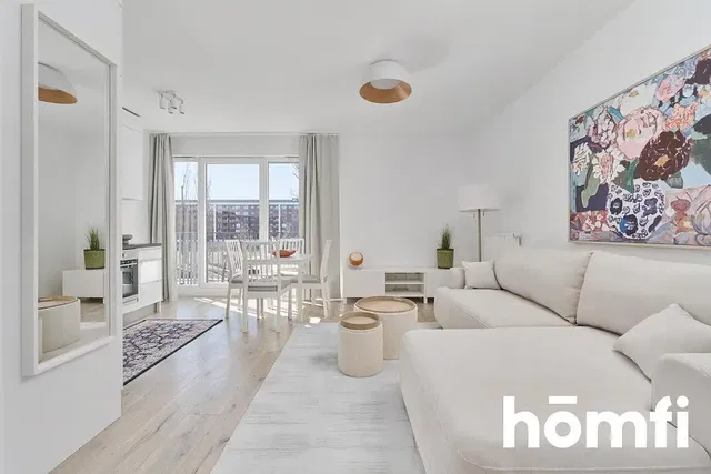 Obývačka; výhľad, prirodzené svetlo, moderný štýl