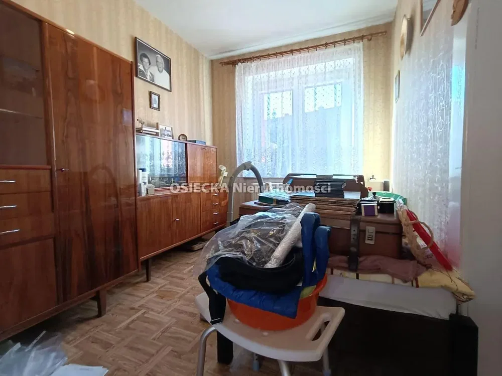 Sonstiges; holzboden, renovierungsbedürftig, rustikaler stil