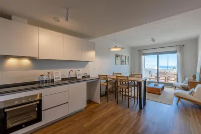 Küche; küchengeräte, blick, tageslicht, moderner stil