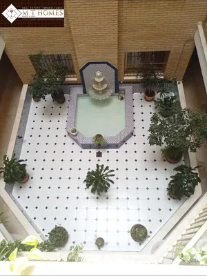 Haus und umgebung; fliesenboden, tageslicht