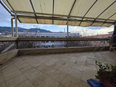 Teras; fayans zemin, manzara