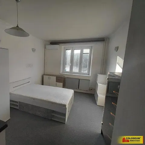 Chambre; lumière naturelle