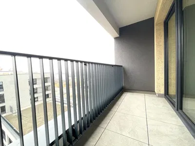 Balkon; fliesenboden, blick