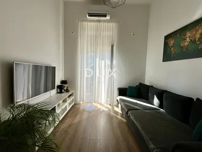 Obývací pokoj; přirozené světlo, moderní styl