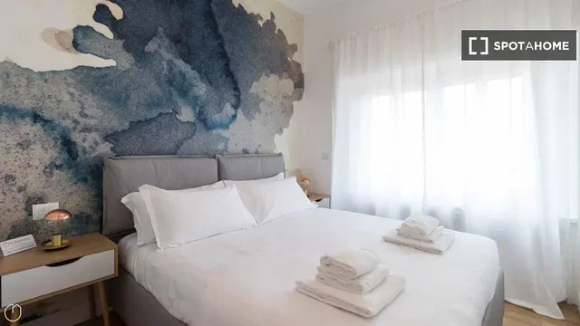 Camera da letto; luce naturale, stile moderno