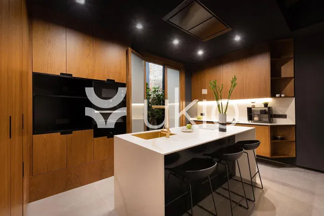 Küche; küchengeräte, moderner stil, fliesenboden, renoviert, tageslicht