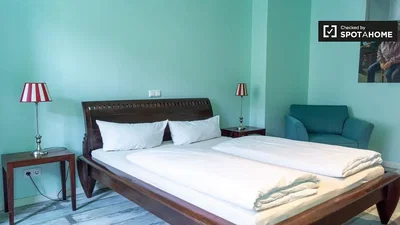 Υπνοδωμάτιο; φυσικό φως, μοντέρνο στυλ