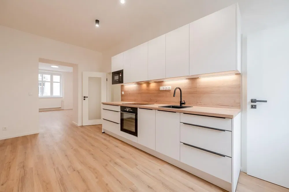 Küche; küchengeräte, tageslicht, moderner stil, renoviert
