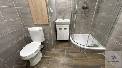 Kupaonica; pločice, renoviran, prirodno svjetlo