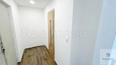 Garderoba; pločice, renoviran