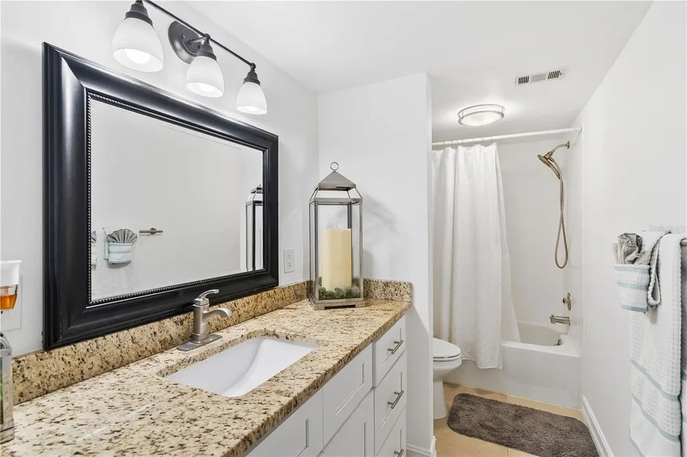 Salle de bain; lumière naturelle, rénové