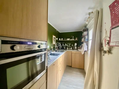 Keuken; keukenapparatuur, natuurlijk licht