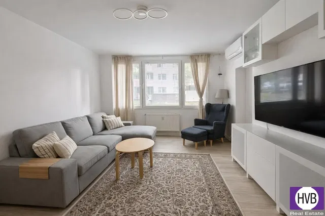 Salon; vue, lumière naturelle, style moderne