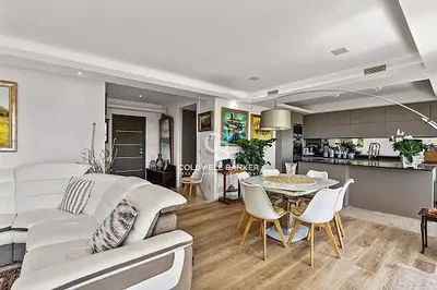 Дневна соба; природно светло, модерни стил