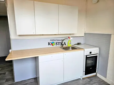 Küche; küchengeräte, fliesenboden