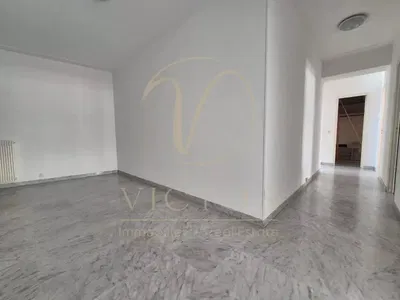 Dnevna soba; pločice, prirodno svjetlo