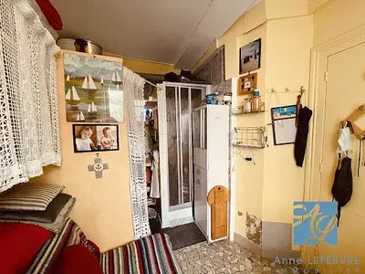 Vestiyer; rustik stil, tadilat gerekiyor, fayans zemin