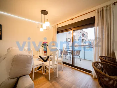 Oturma odası; manzara, doğal ışık