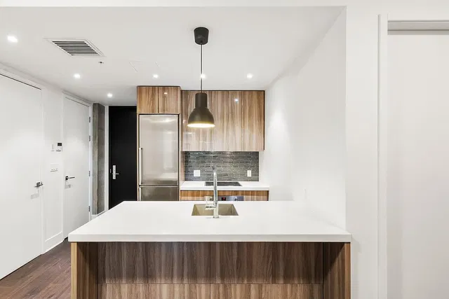 Mutfak; mutfak aletleri, modern stil, tadilatlı, doğal ışık