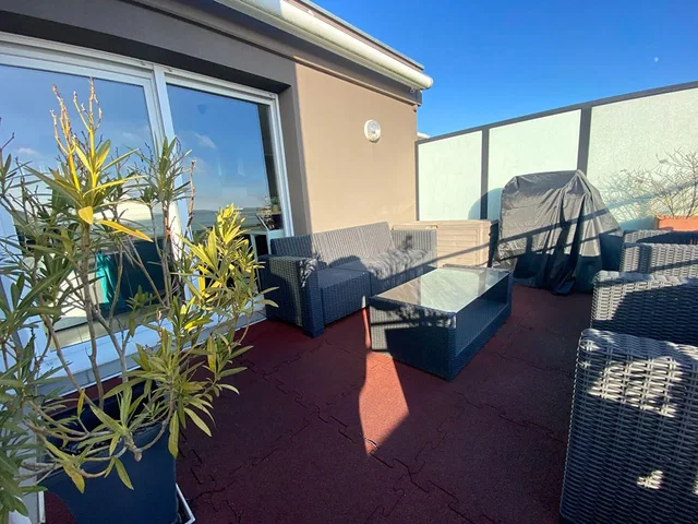 Terrazza; vista, luce naturale